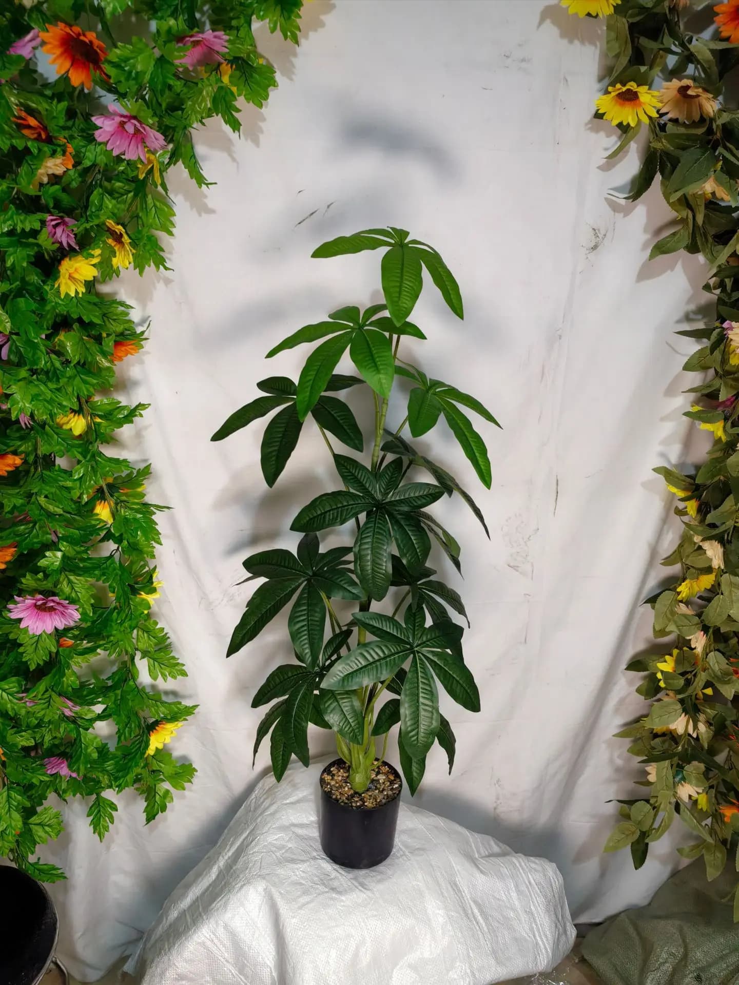 Felt plant bucket Garden Plant bag in nonwoven fabric black Plant growth bag Beautiful plant bag Garden balcony jar