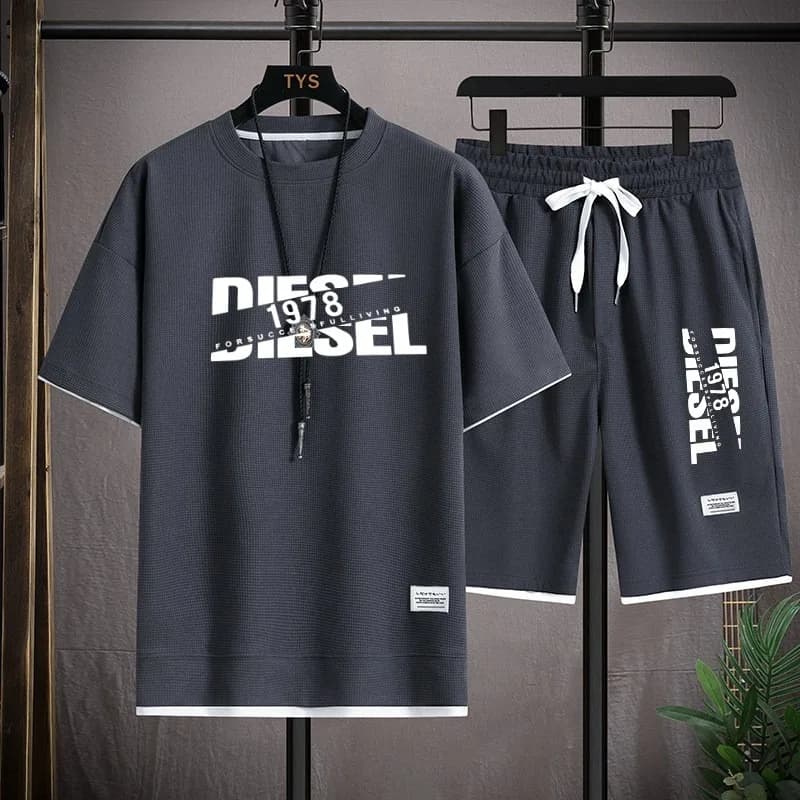Men's t-shirts and shorts of large size fast drying, summer fashion for leisure, outdoor sports, beach, comfortable daily clothing