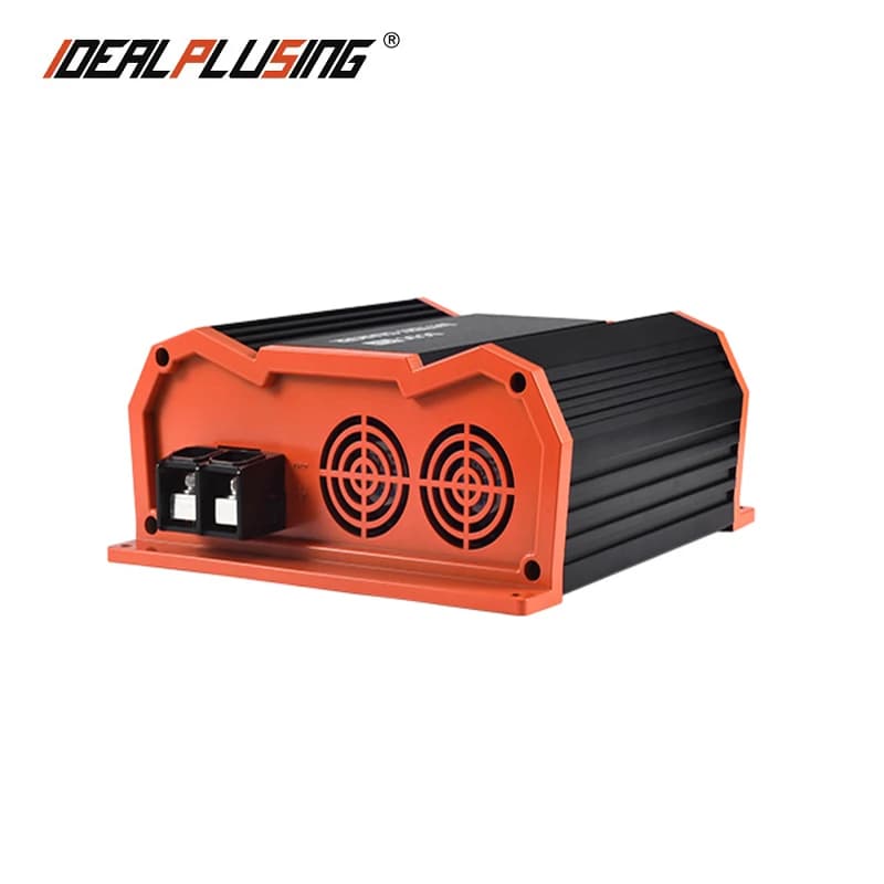 Dc Dc Charger 12v to 12v 20a 40a 60a Lead-acid/Lithium/lifepo4 Batteries Can Be Switched Between Each Other For Rv charing