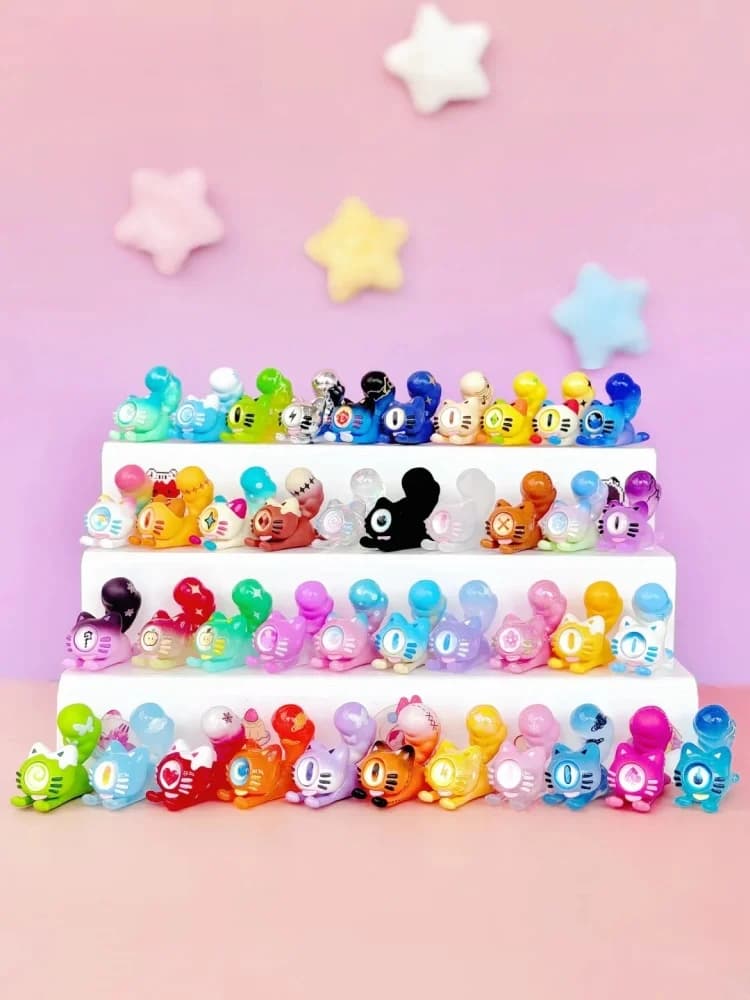 Mousseta Fragola Downy Prank Land Blind Box, Mini Statuetta di Gatto Carina, Decorazione da Scrivania, Giocattolo da Collezione per Fan di Anime e Bambini