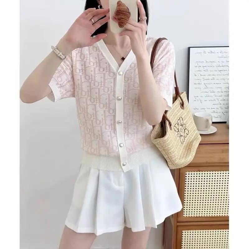 2025 Spring Summer New V-neckpatchwork Letter Jacquard Top Tee Female All-match Buttons Short Sleeve Knitting Cardigan Top Tee