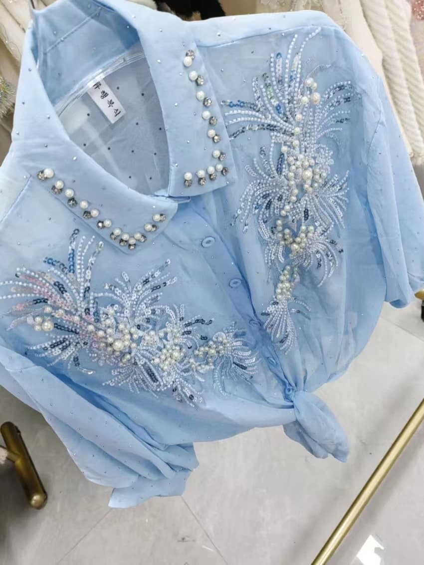 High Range Shirts and Cardigan with Sequins and Pearls for Women, Popular Korean Clothing Spring-Summer