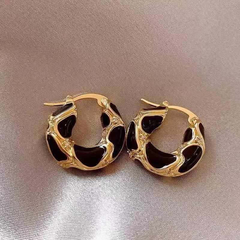 1 Pair Vintage French Elegant Versatile Luxurious High-End Fashionable Niche Personalized Circle Earrings, Essential For Women's Autumn/Winter Outfits