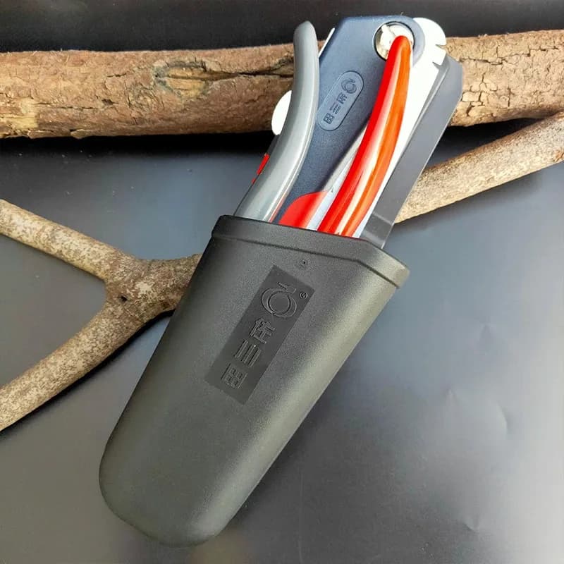 Toolbox for pruning shears Housing for shears for shears Marsupio for storing a package of practical bags and comfortable double-use soft rubber
