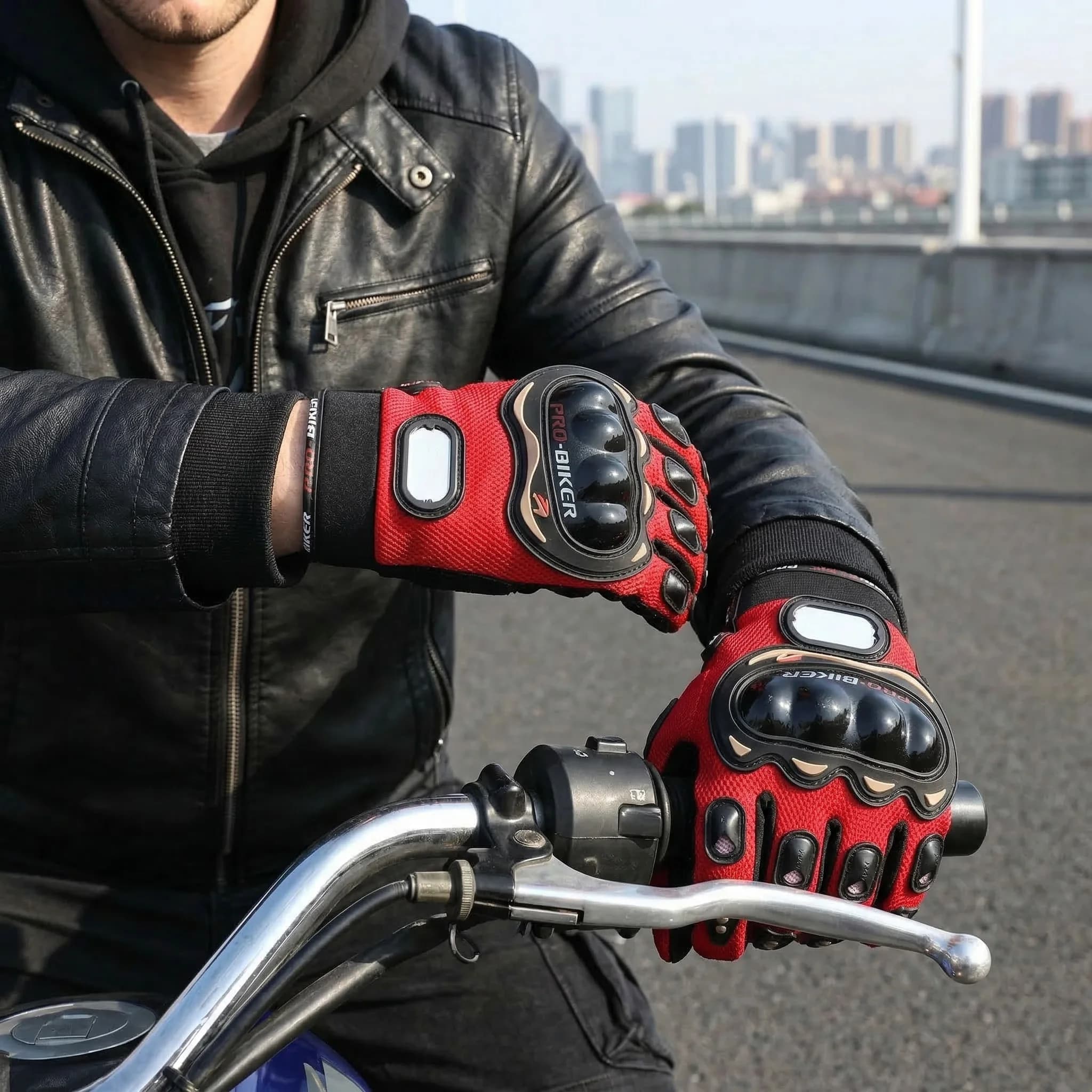 Guanti Estivi Traspiranti per Moto con Protezione Antiurto e Tessuto ad Asciugatura Rapida per Guida e Ciclismo