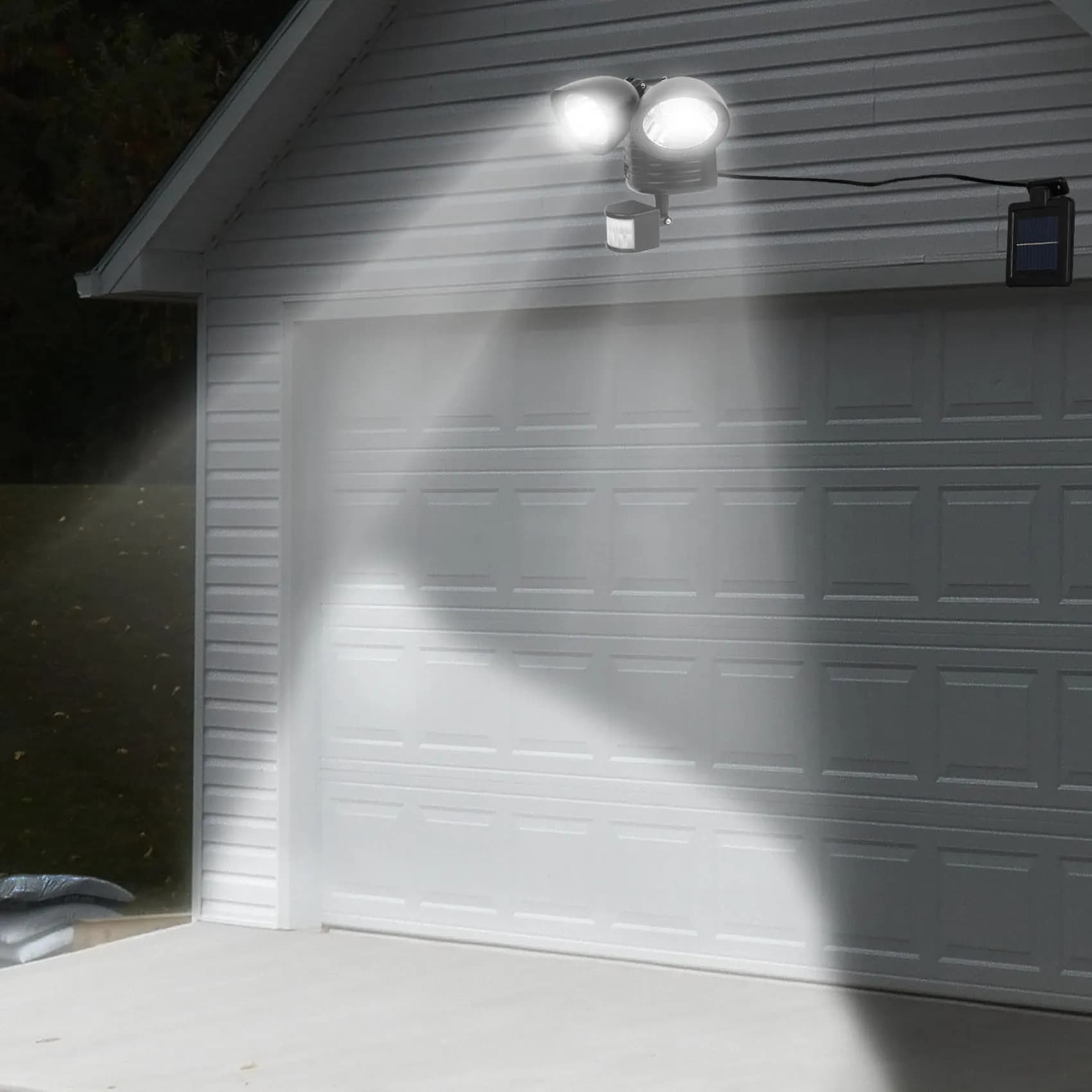 EYFL-2X 22 LED Dual Security Detector Solar Spot Light Motion Sensor Outdoor Floodlight