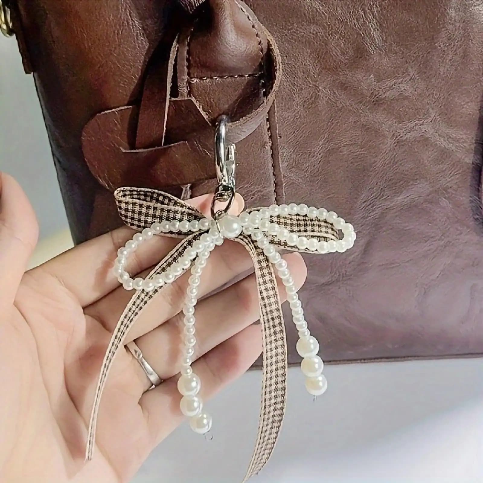 Square Fiocco Keyrings with Beading Decoration, Fashion Accessories for Phone Cases, Decorative Theme Keyring Women's Carton
