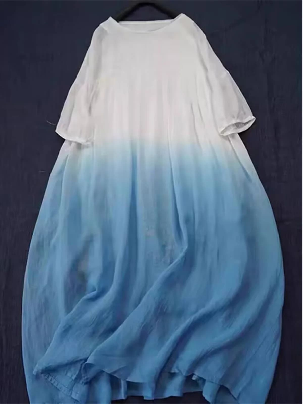 Abito in Lino Sfumato di Alta Gamma da Donna, Collezione Primavera 2025, Vestito Lungo a Trapezio Stile Vintage con Maniche Lunghe e Scollo Rotondo