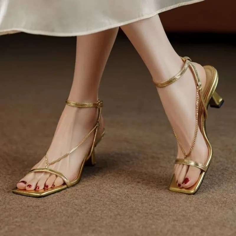 New Summer Fashion Square Toe Women's Sandals Luxurious Metal Chain Designer Sandals 2026 Comfortable Evening Women's High Heels