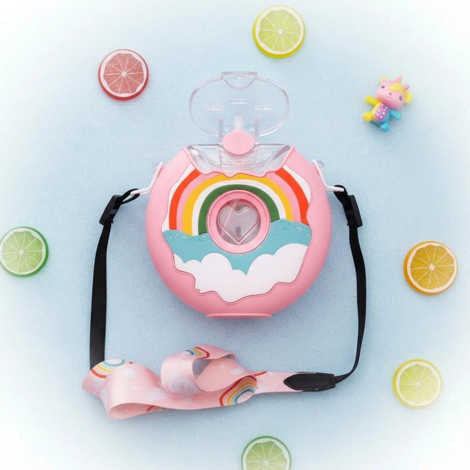 Anti-loss donut-shaped bottle with spout, baby bottle with straw and shoulder strap, reusable and portable