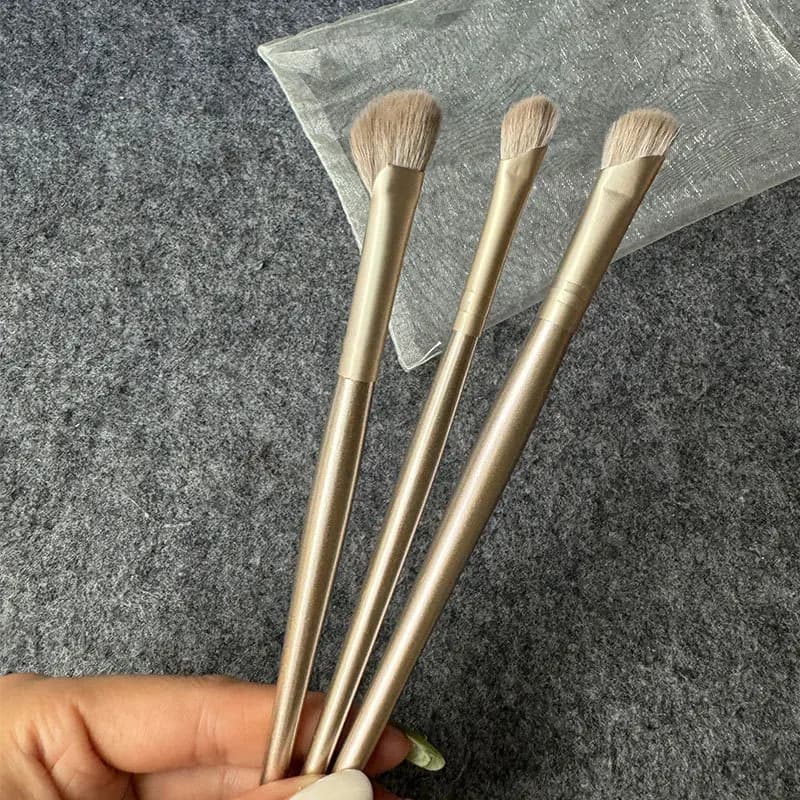 3 pennelli per contorno naso: setole morbide per evidenziare ombreggiatura e miscelazione Pennello per trucco professionale per scolpire il viso preciso