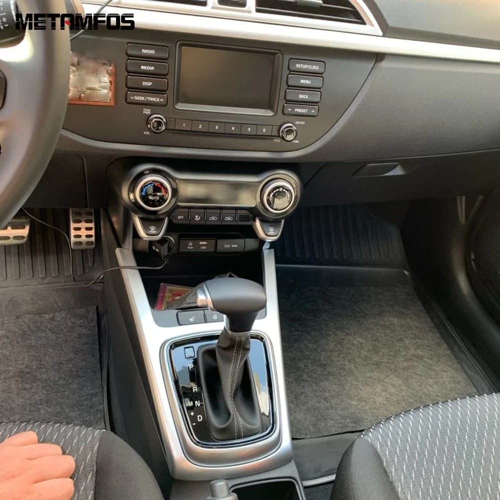 Per Kia Rio 4 X-line 2018 2019 Scatola del cambio in fibra di carbonio Modanatura Copertura Adesivo Trim Cornice decorativa Accessori interni per auto