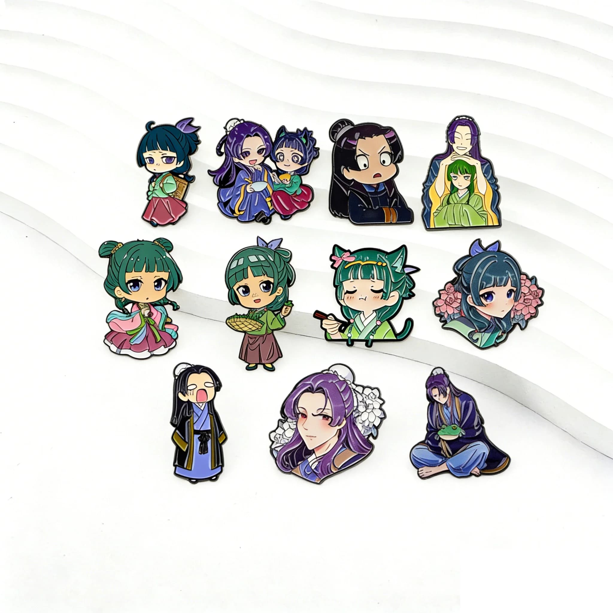 Nice enamelled badges for children and girls, badges of anime characters for backpacks, manga brooch for jackets, bags decorations, collections and gifts