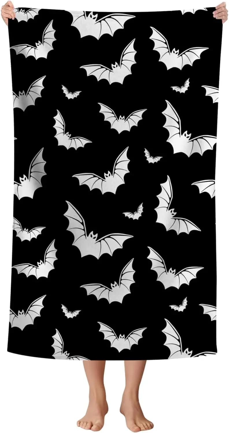 Asciugamano da spiaggia per pipistrelli gotici, design di pipistrelli gotici di Halloween in bianco e nero Asciugamano da bagno antisabbia ad asciugatura rapida per il nuoto, i viaggi e lo yoga