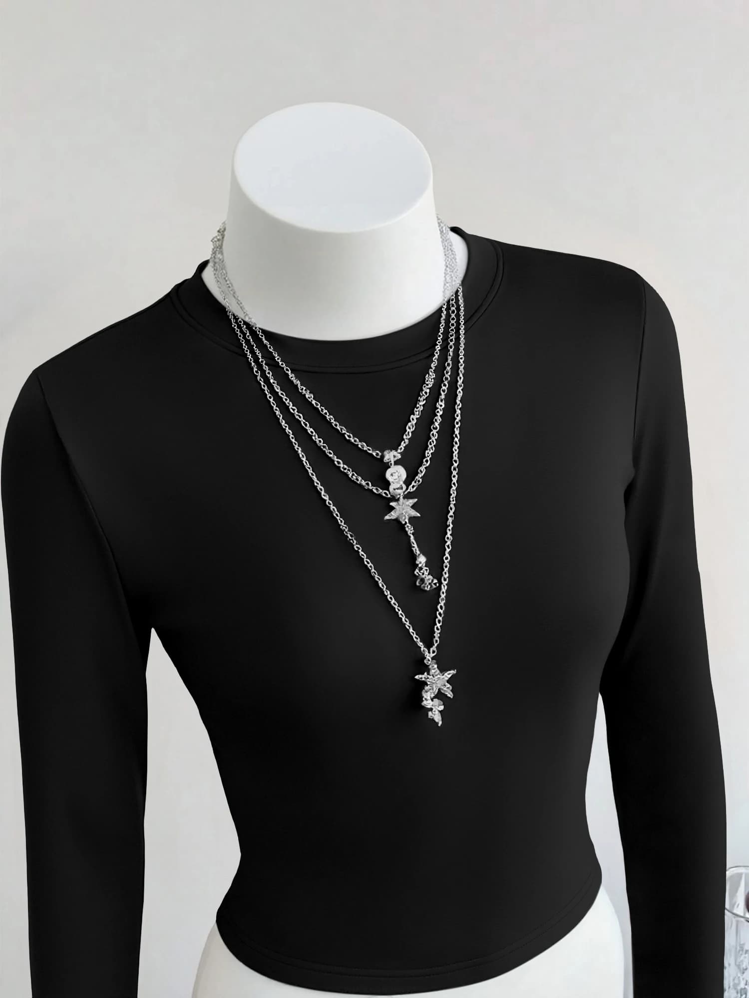 Women's Y2K short sleeve t-shirt, slim fit short top with round neckline, versatile t-shirt that enhances the figure