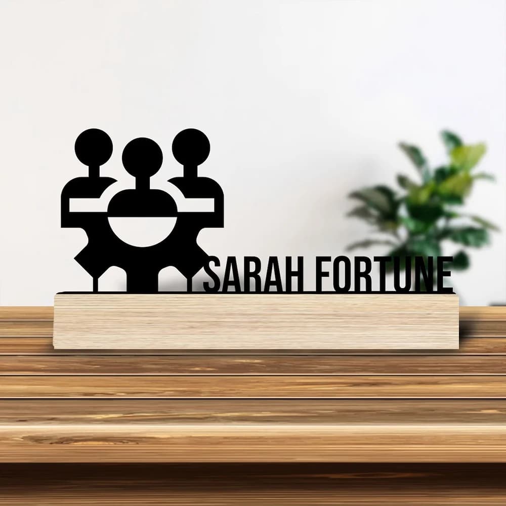 1pc Metal Ornaments with Customizable Names Customizable Content With Wooden Base Housewarming Gift,Metal Ornament Decoration
