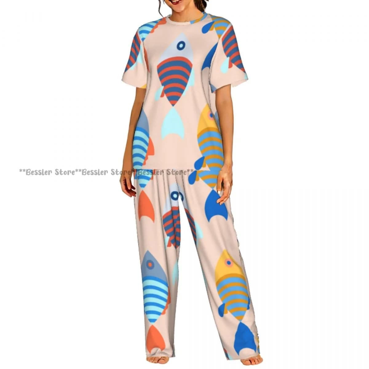 Pigiama da donna, set loungewear con stampa pesce su sfondo luminoso, maniche corte