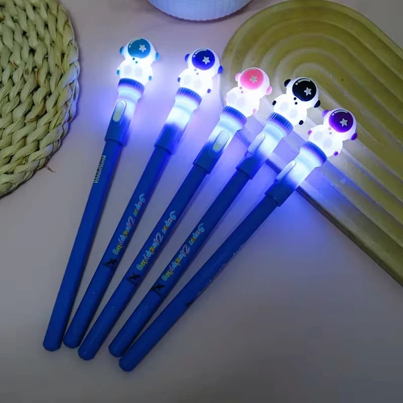 5 Pz/lotto Carino Astronauta Luce Penna Neutra 0.5mm Inchiostro Nero Creativo Rotante Penna Gel Del Fumetto Studente Scuola di Cancelleria Per Ufficio