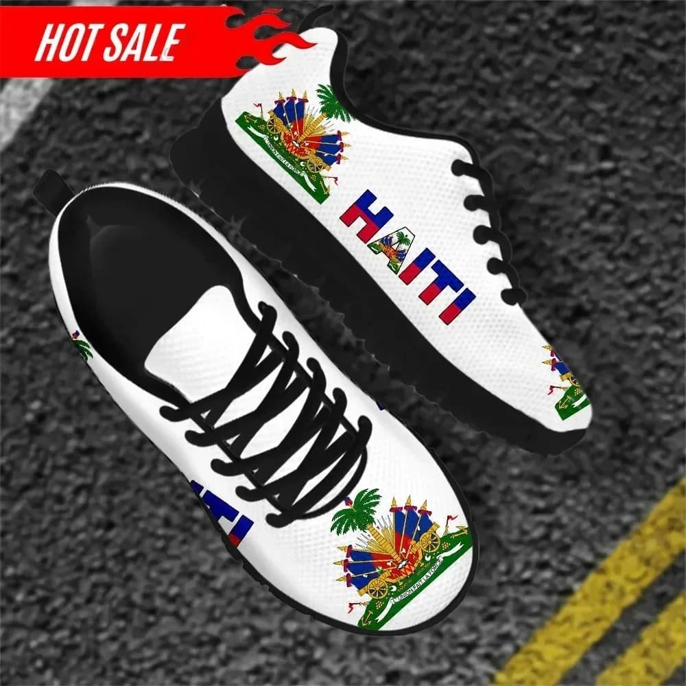 Sneaker da donna con stampa 3D della bandiera di Haiti, leggere e comode, scarpe basse traspiranti per ragazze, calzature da passeggio con lacci