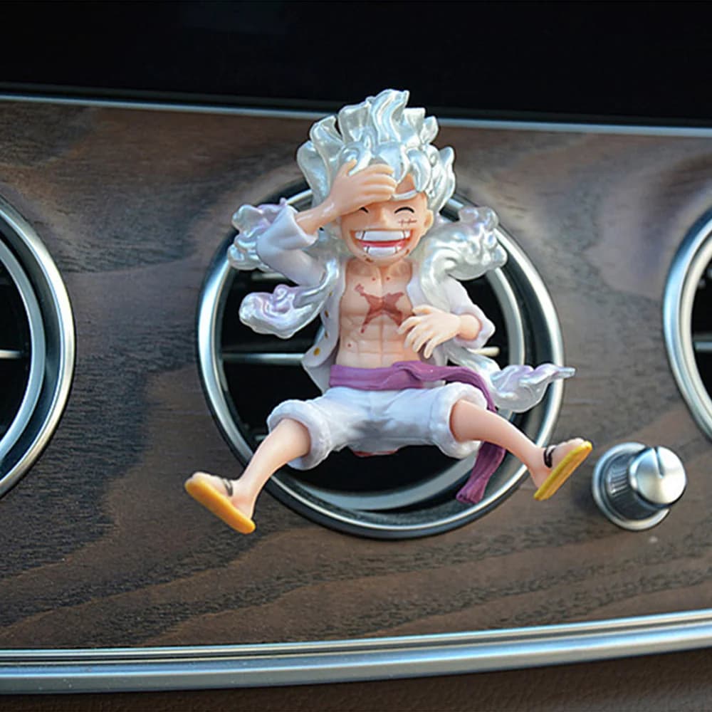 Profumatore per Auto One Piece Monkey D. Luffy Gear 5, Clip in Metallo per Bocchetta di Ventilazione, Ornamento Aromaterapico, Decorazione Interna Auto Anime, Regalo