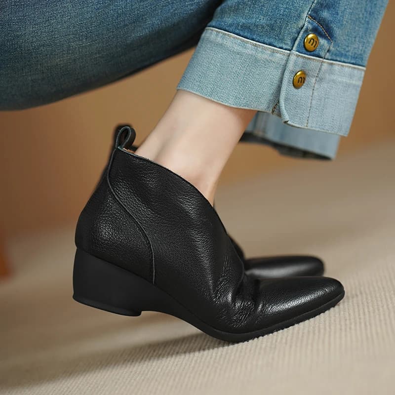 2026 new autumn winter natural leather women ankle boots 22-25cm soft sheepskin pointed toe thick heel side zip short boots