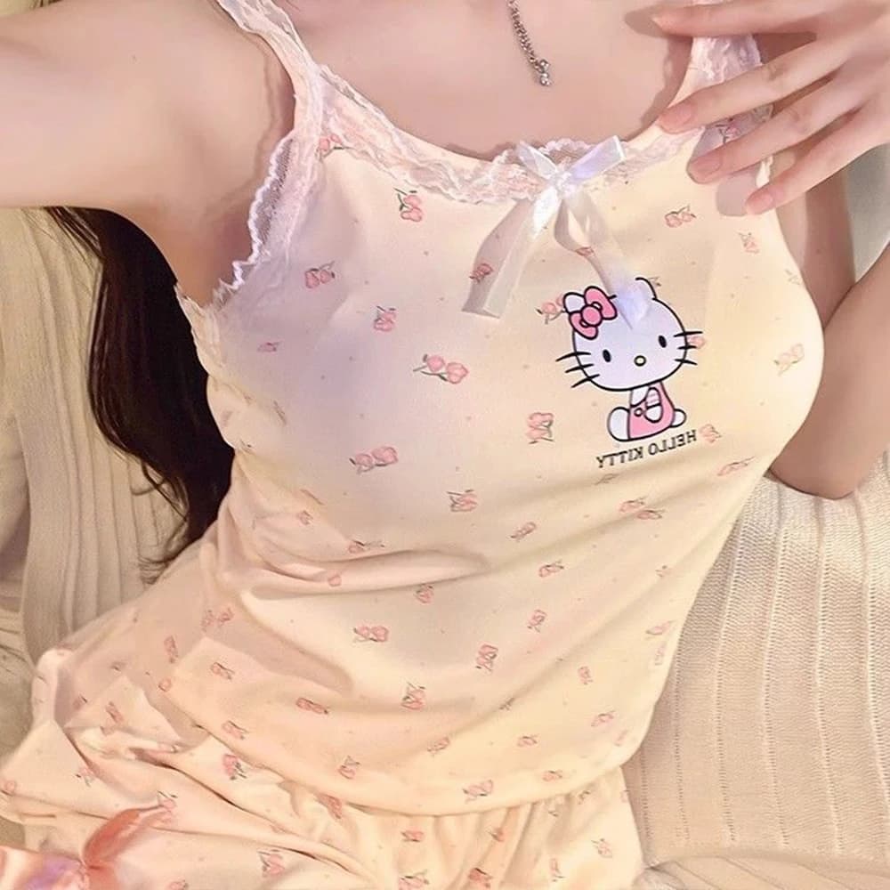 Nuovo Set Pigiama Estivo da Donna Hello Kitty con Coppe Imbottite, Moda Anime Sanrio, Canotta e Pantaloncini, Abbigliamento da Casa Carino per Ragazze e Studentesse