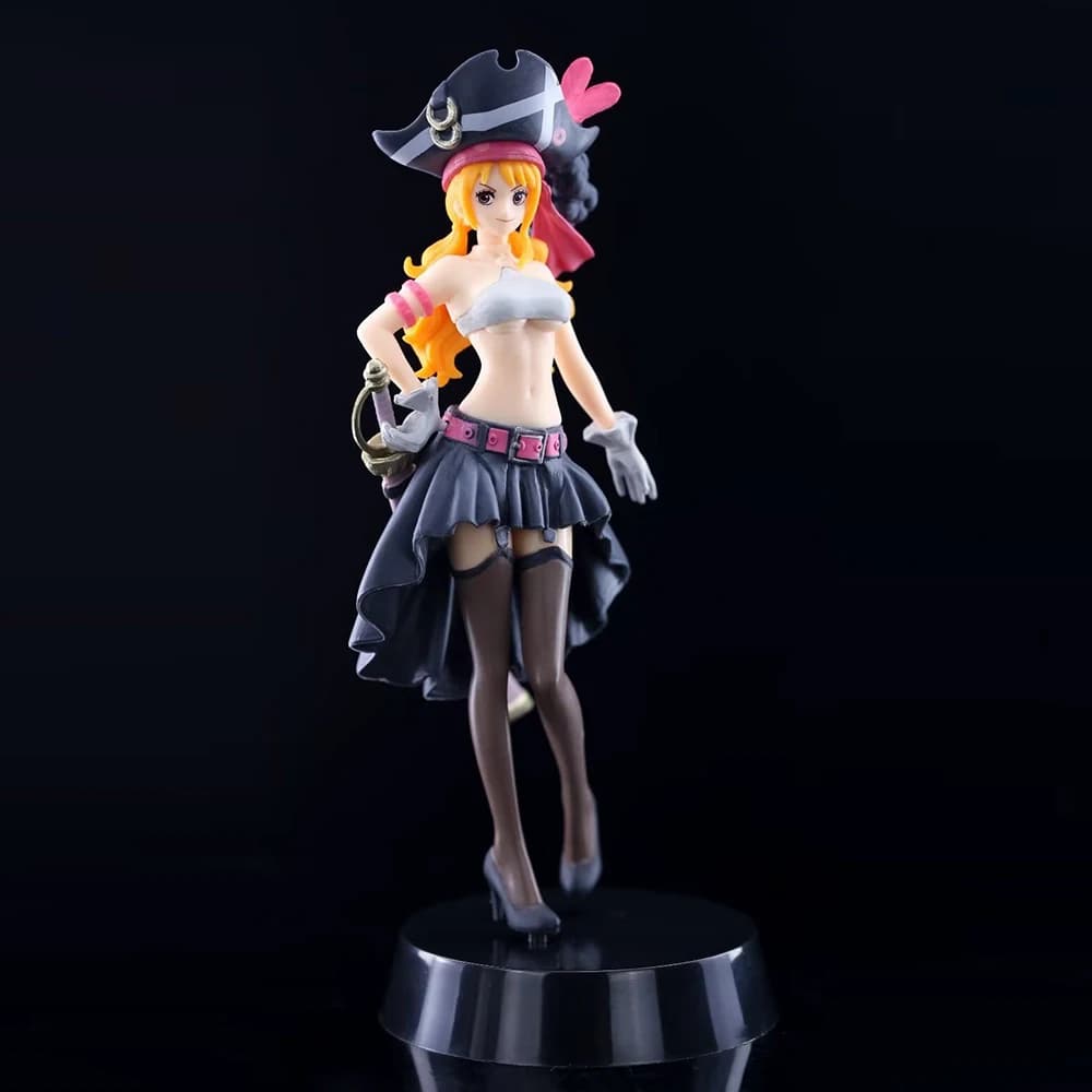 Action Figure Anime One Piece Nami in Abito Nero, ONE PIECE FILM RED, Statuetta in PVC da Collezione, Modellino Giocattolo Regalo