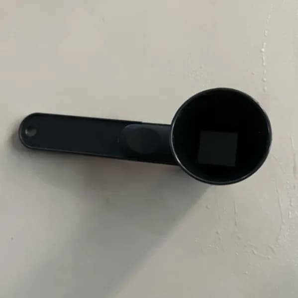 Anti-loss brace for powdered milk, powdered protein shovel, powdered dressing shovel, black separation shovel 2 pieces
