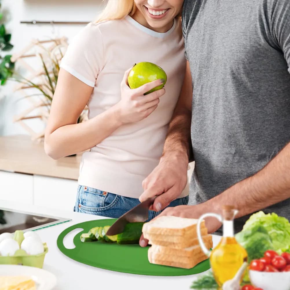 Set di 2 Taglieri Antiscivolo in PP per Cucina, per Frutta, Carne e Verdura, Superficie Antimacchia con Foro per Appendere, Facili da Usare