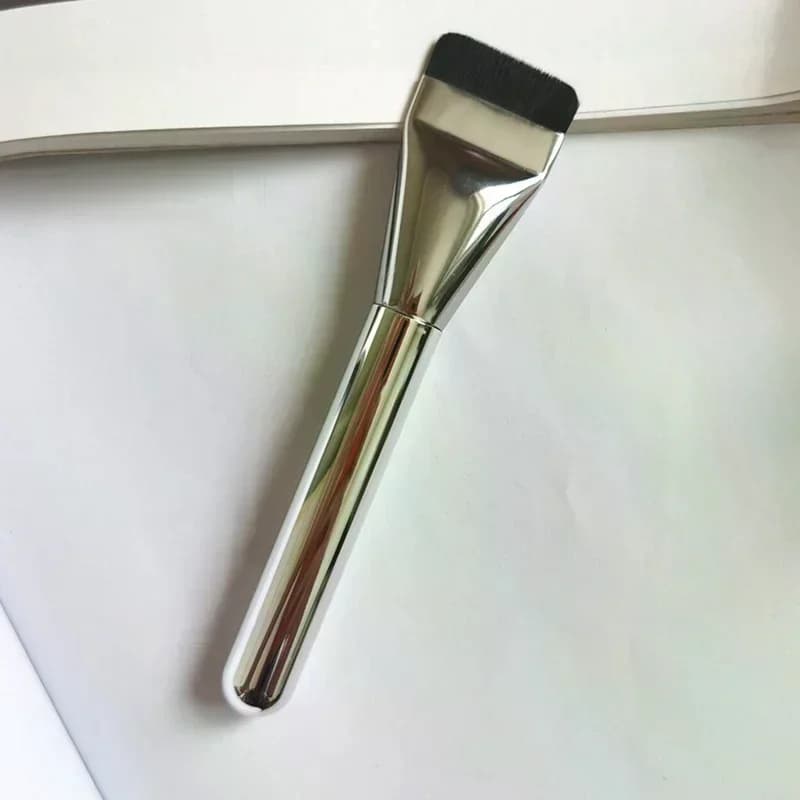 Pennello per fondotinta ultra sottile Pennello per contorno viso leggero e sottile Pennello per contorno piatto Pennello per fondotinta in crema per miscelazione
