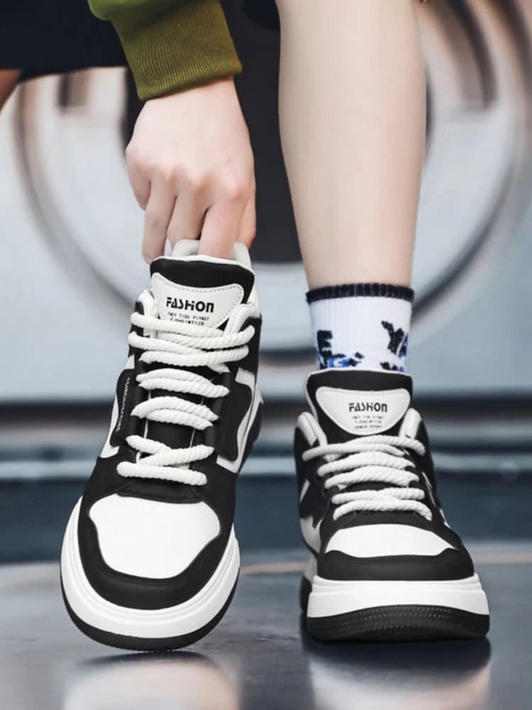Stivali sportivi con plateau e taglio alto da uomo Primavera Autunno Scarpe stringate da uomo Comode antiscivolo Vendita calda Nuova offerta Vendita di calzature