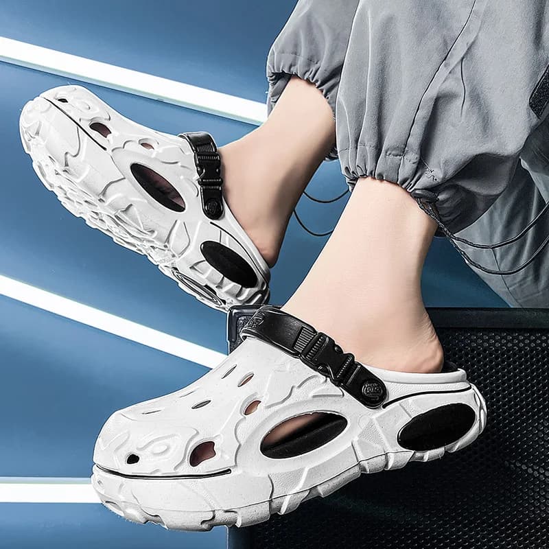 Summer men's sandals new garden shoes comfortable platform men's slippers non-slip casual beach shoes plus size sandals 47-48