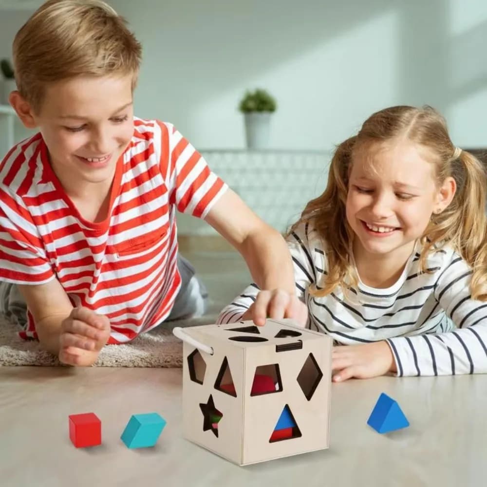 Scatola Quadrata in Legno Montessori per l'Educazione Precoce, Colorata con 13 Fori per l'Abbinamento di Forme e Blocchi di Costruzione per Bambini