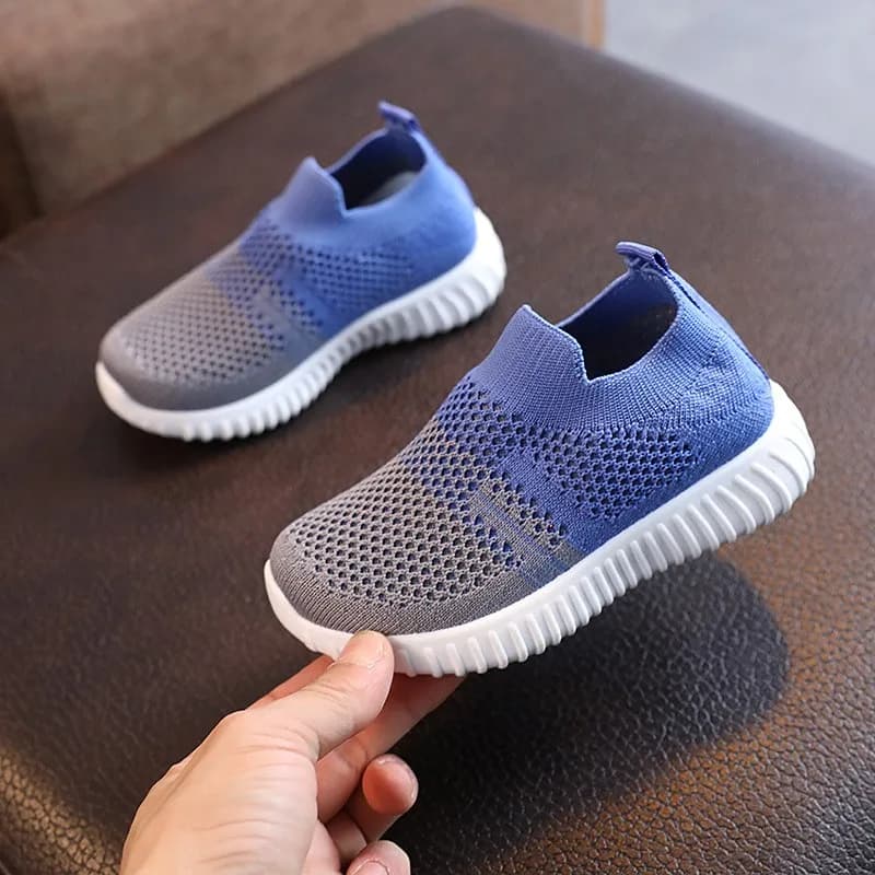 Scarpe da ginnastica da corsa per bambini Scarpe da bambino per ragazzi Mesh traspirante antiscivolo da passeggio Patchwork Tenis Scarpe da ragazza con suola morbida per bambini