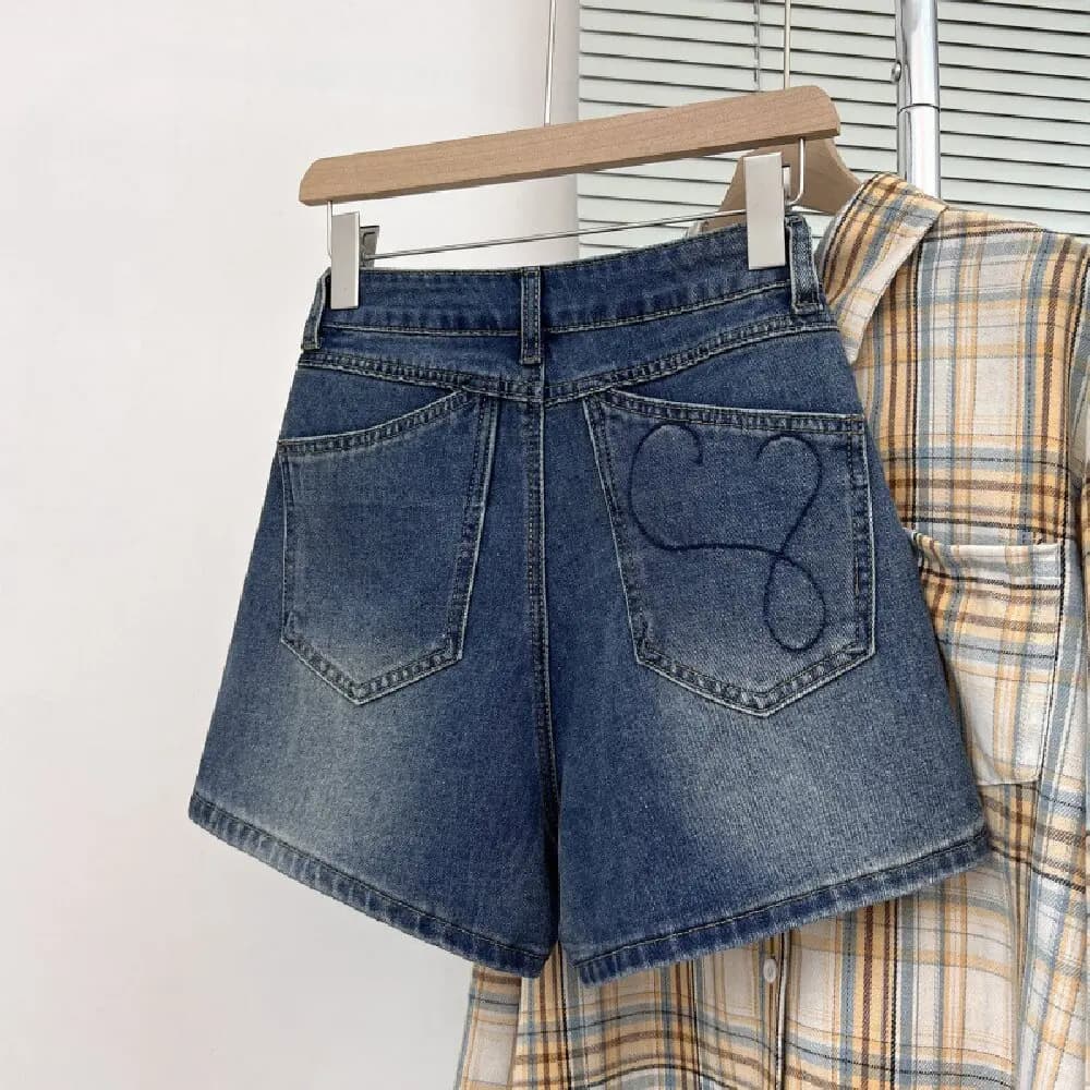 Vintage Embroidered Denim Shorts Women 2026 Summer New High Waist Wide Leg Hot Pants Casual Trendy All-match Jeans Shorts
