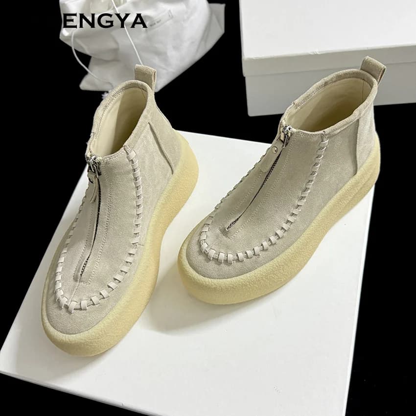 2025 Stivali invernali con plateau in pelle scamosciata da donna Suola spessa Zip frontale Stivaletti corti casual Stivaletti Chelsea moda di strada da donna