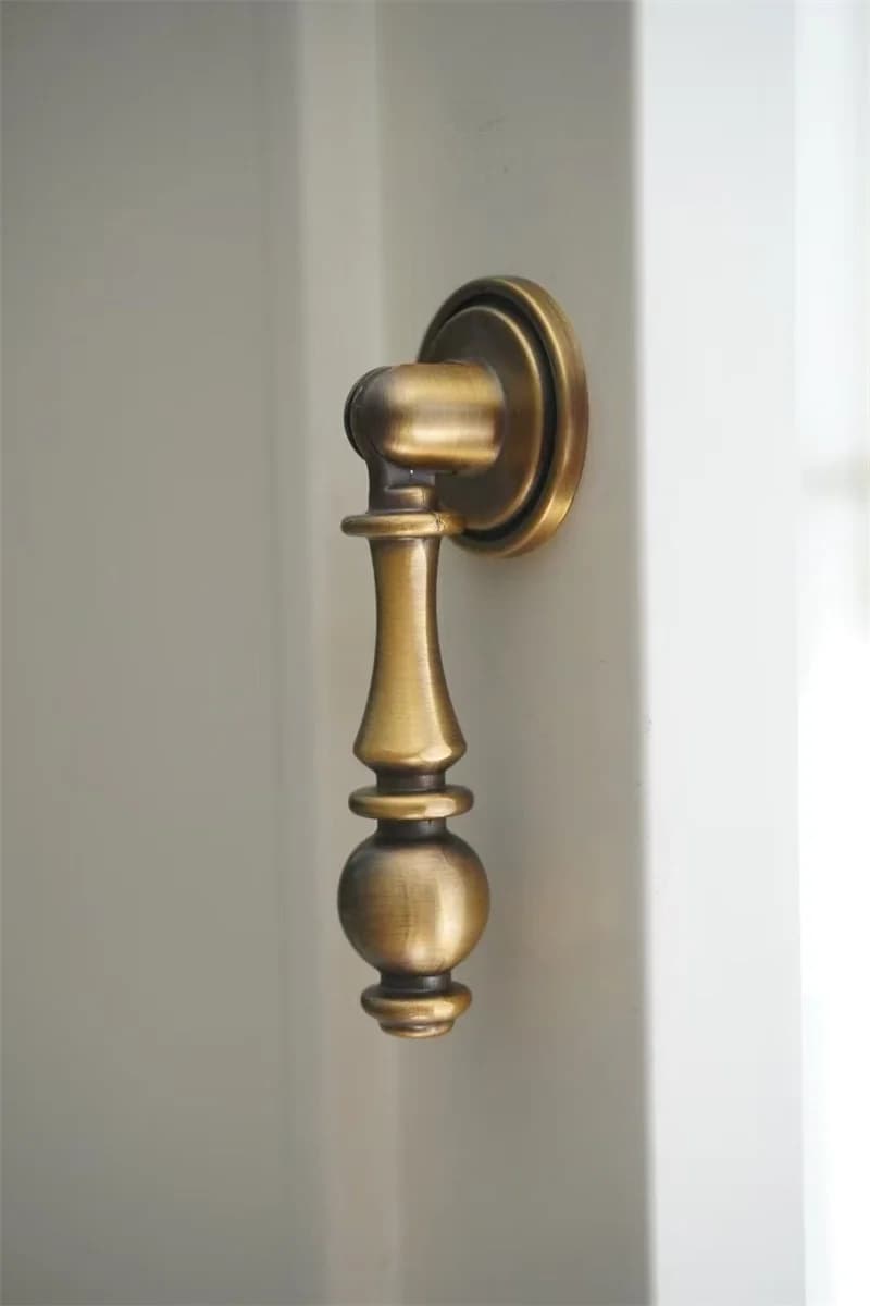 Maniglie per mobili a forma di pendente in argento cromato francese Maniglie per porta del cassetto Maniglie per armadio da cucina in bronzo