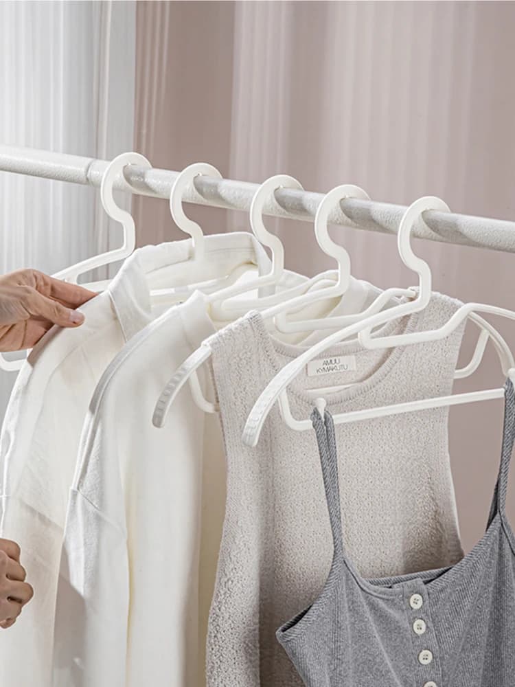 Non-slip hanger for home use Hanger for laundry Angle protection for student dorms Plastic hanger
