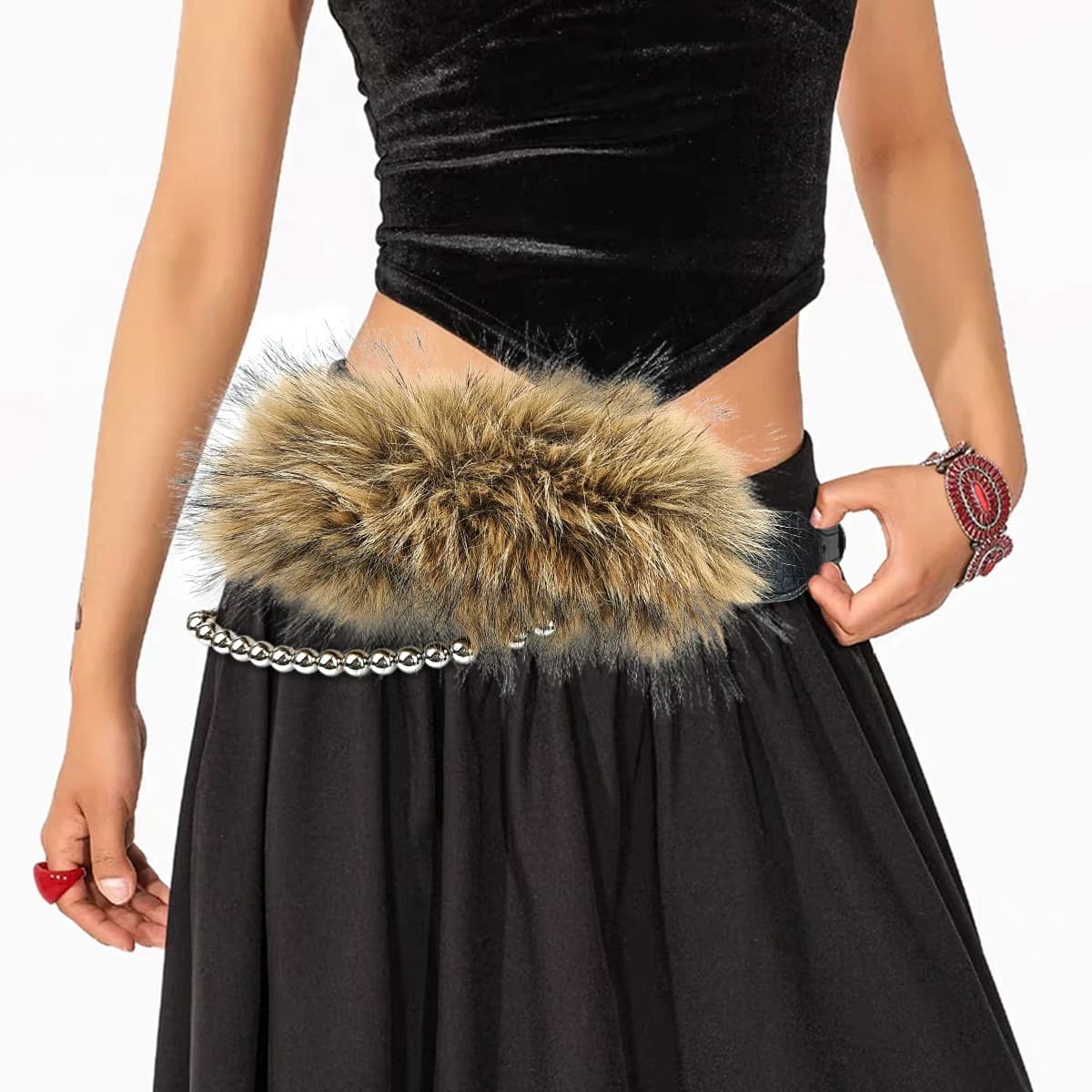Un abito alla moda con una unica cintura di lana Y2k europea e americana per ragazze di strada, decorata con una cintura alla moda