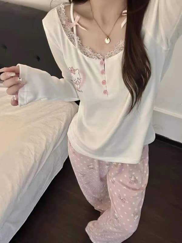 Hello Kitty women's pyjamas set, long sleeve pajamas, soft and comfortable, with print and lace finishes, nightwear in two pieces, Kawaii