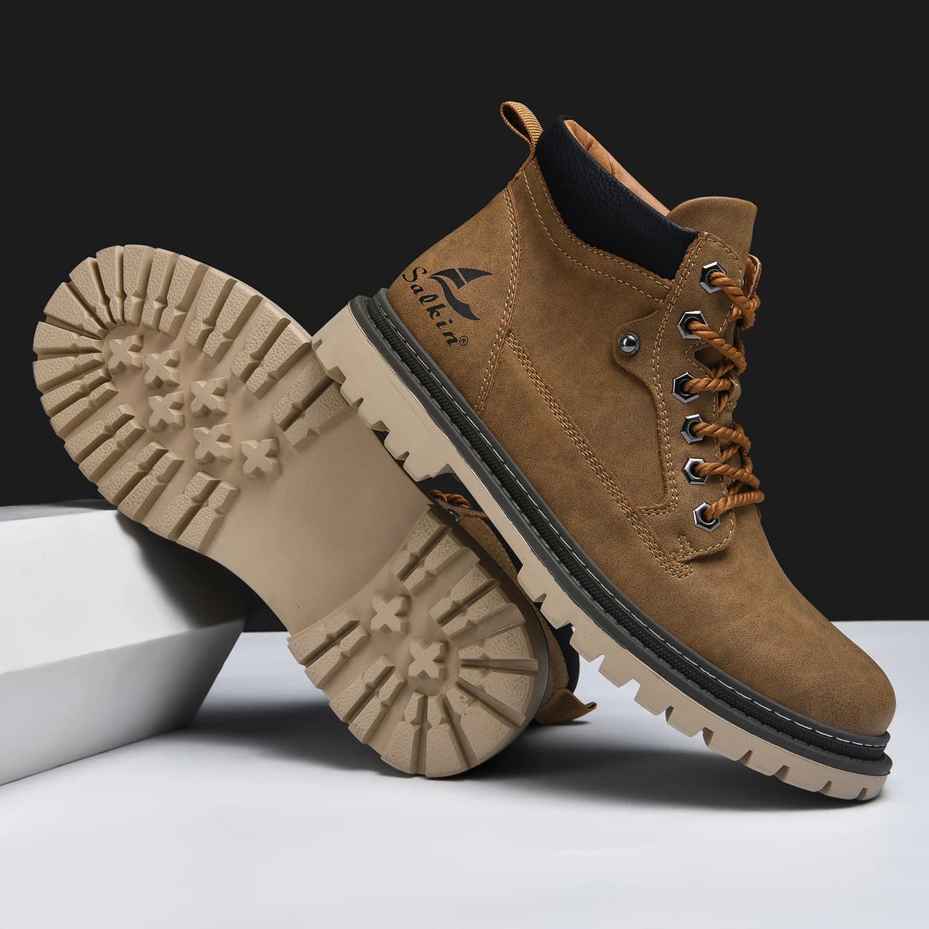 Stivali classici da uomo in pelle fatti a mano Scarpe da lavoro Stivali da trekking all'aperto Sneakers Hombres Botas Calzature alte invernali antiscivolo