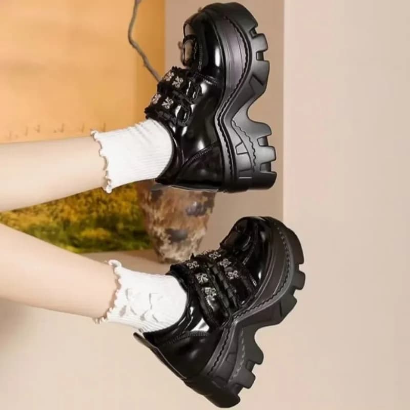 Women's Moccasins with thick sole 8 cm 2026 Small leather shoes with growing height Spring New black women shoes for commuters