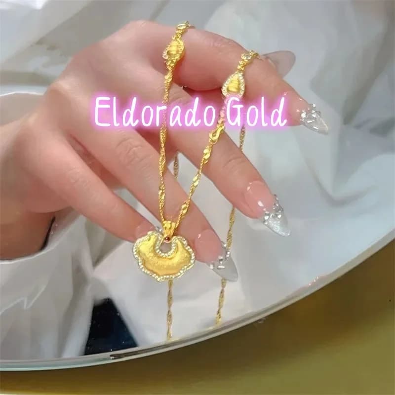 Ciondolo Eldorado Gold 2025 in Oro AU750 18K Spazzolato con Nuvola Auspicante e Diamante Moissanite, Chiusura di Sicurezza, da Donna