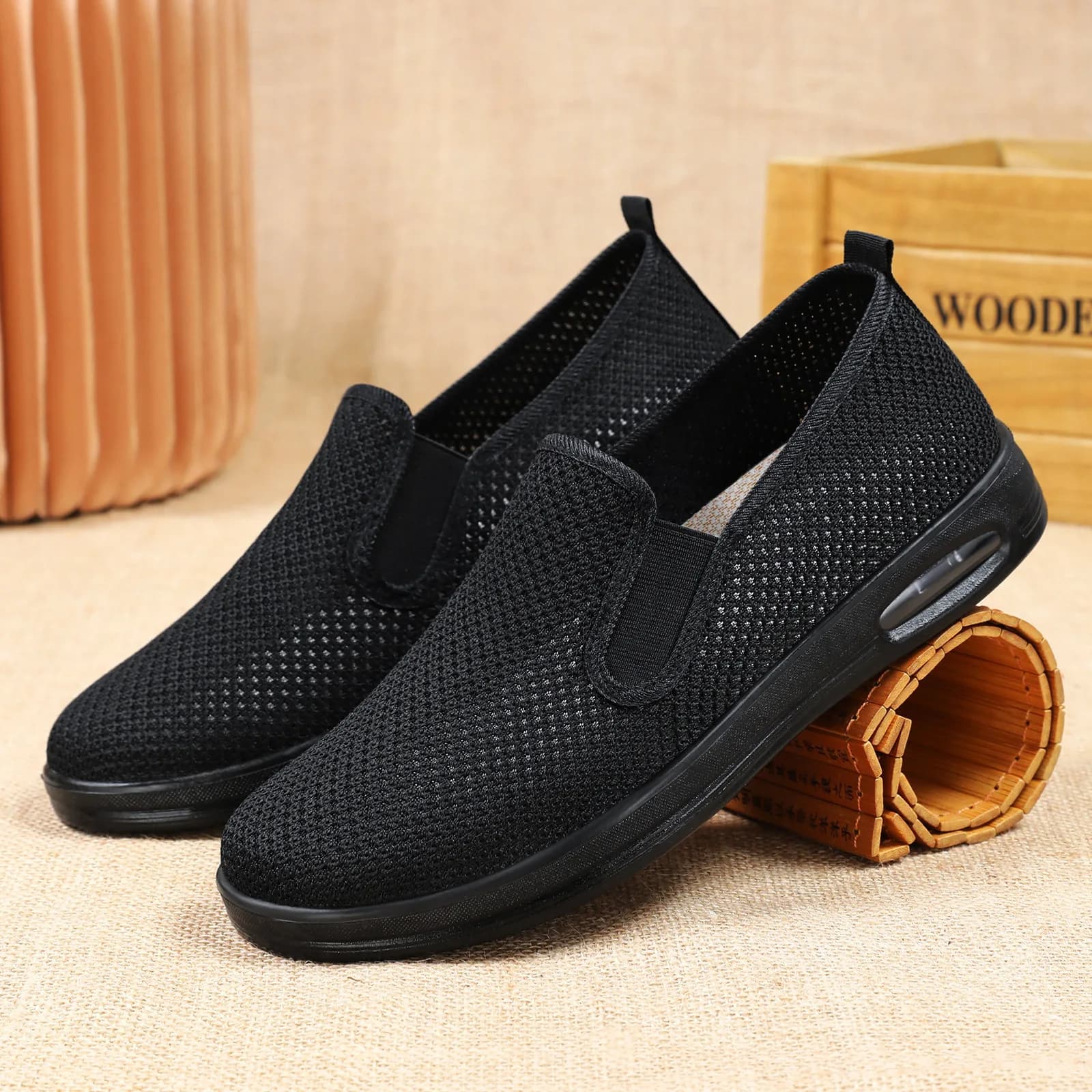 Scarpe da uomo in rete con superficie in rete traforata traspirante, comode e leggere, scarpe casual con suola morbida, scarpe sportive
