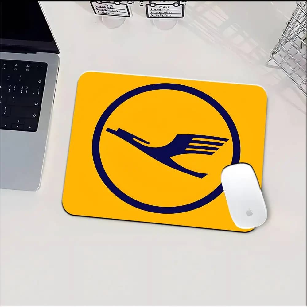 Classic Airline Lufthansa Mousepad Small LockEdge Mouse Pad For Gamers Computer Desk Pad Rectangular Anti-slip Rubber