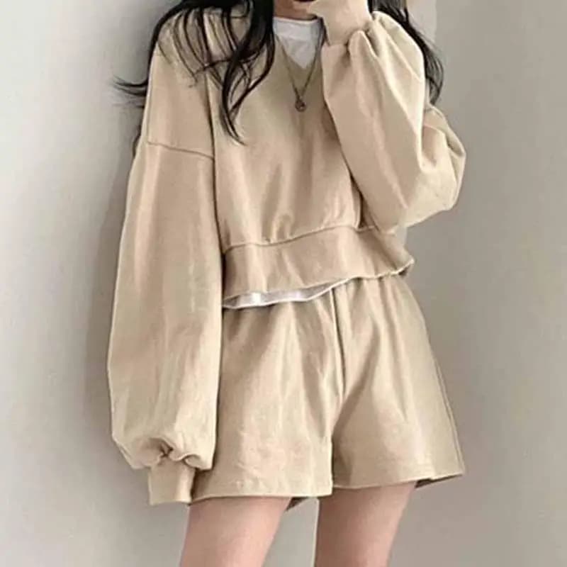 Casual Korean Set with V-necked sweatshirt and high waist shorts, Comodo and Largo for Relax