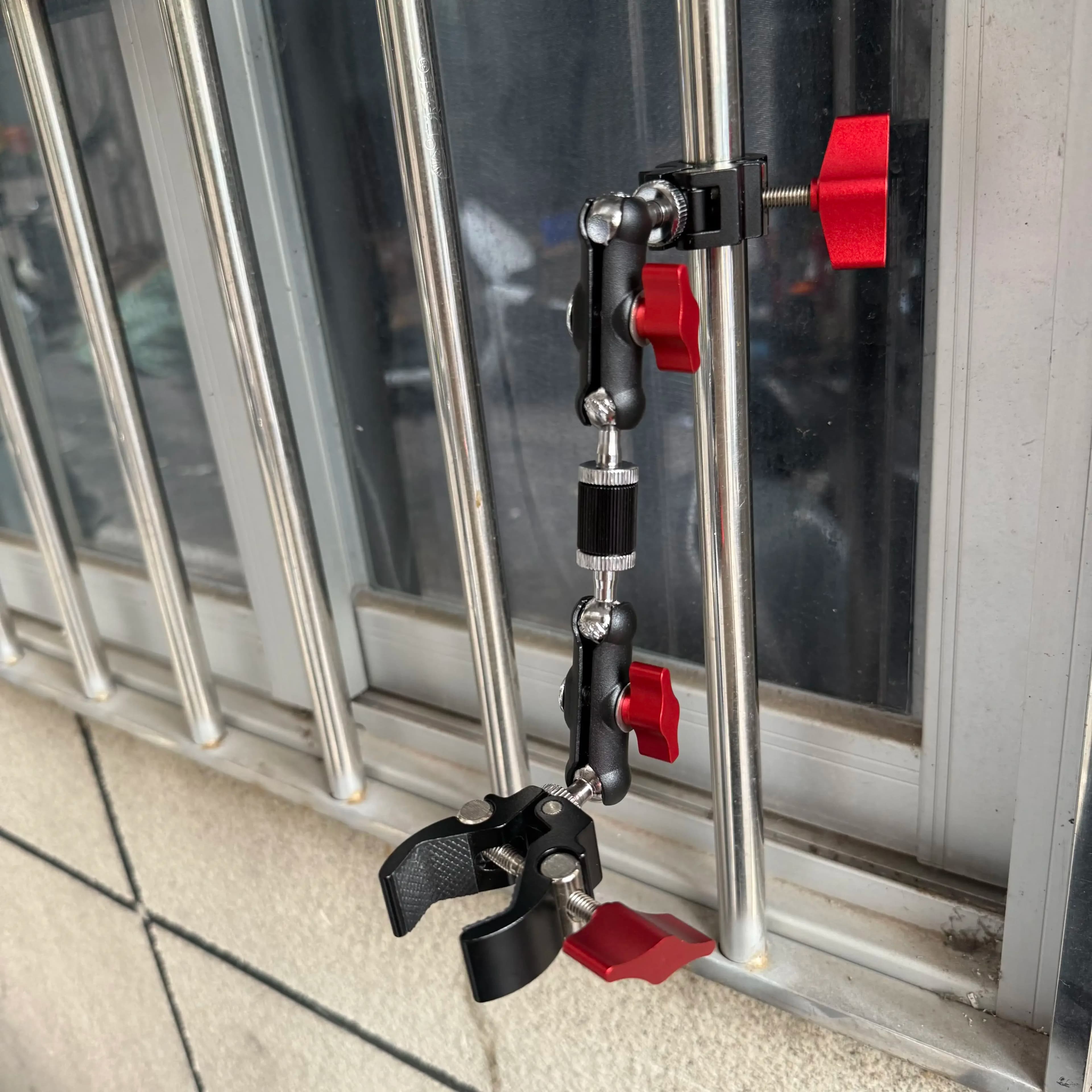 Morsetto per selfie stick da bici in lega di alluminio a doppia testa con regolazione universale a 360 gradi e morsetto fisso per tubo tondo in metallo