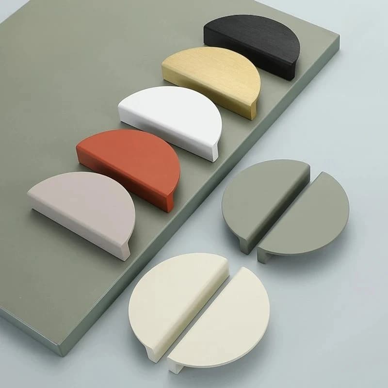 Manopola del cassetto della porta dell'armadio Maniglia semicircolare in stile crema per la camera dei bambini Maniglia colorata per accoppiamento Maniglie colorate per armadi da cucina
