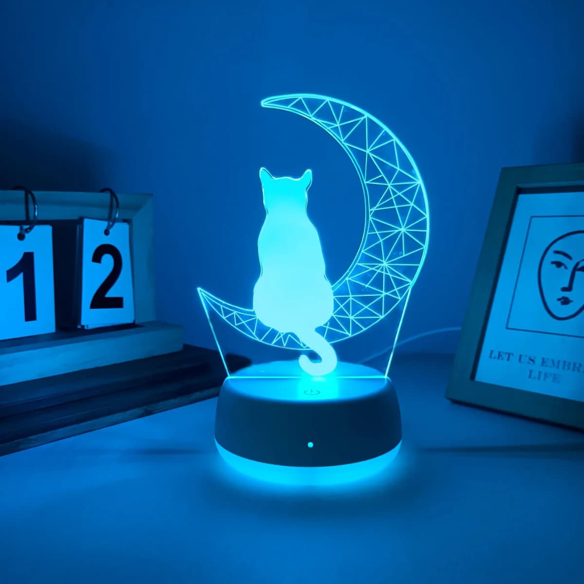 1 luce notturna Cat 3D sulla luna, alimentata tramite USB, adatta per camere da letto e soggiorni, interruttore tattile, sette modifiche di colore.