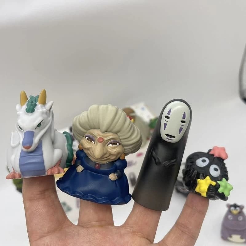 Spot Anime giapponese Drago bianco Palla di carbone Elfo Senza volto Maschio Dito Bambola Decorazione Cieca Scatola Set di dita Giocattolo Regalo di compleanno